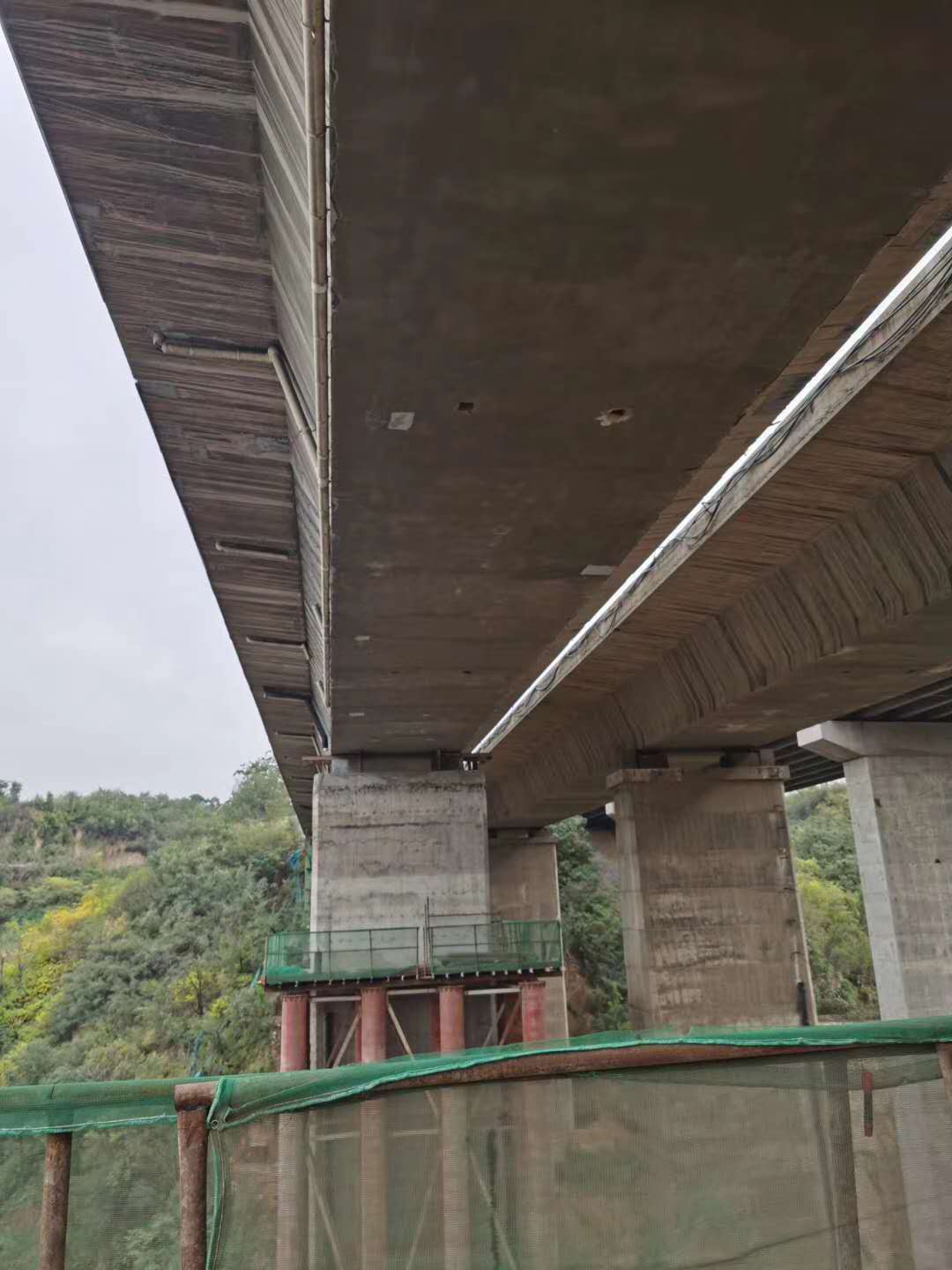 北京桥梁加固前制定可行设计方案图并用对施工方法